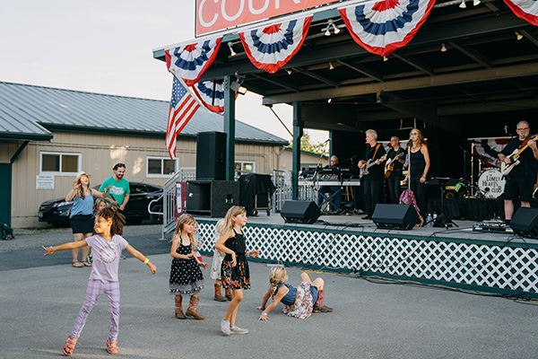 Musicians on the Courtyard Stage